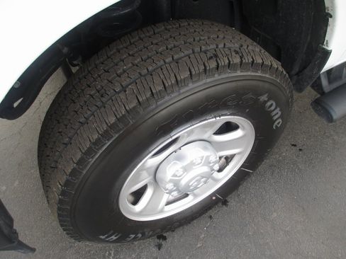 Used 2024 RAM 3500 Tradesman w/ Safety Group image 16