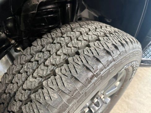 Used 2025 RAM 2500 Big Horn AWD/4WD image 39