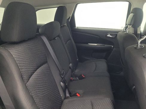 Used 2017 Dodge Journey SE FWD image 19