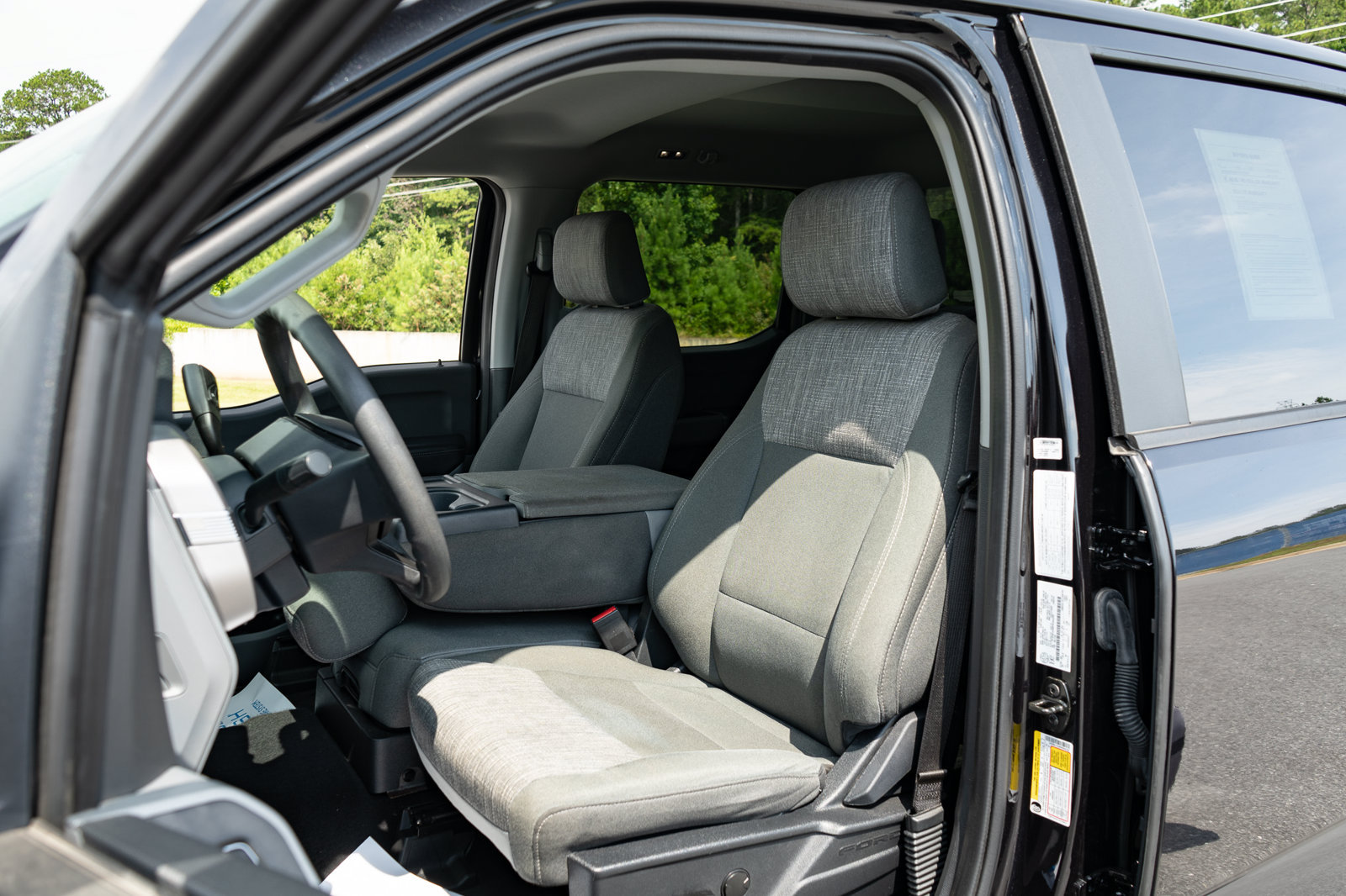 Used 2023 Ford F150 XLT AWD/4WD image 15