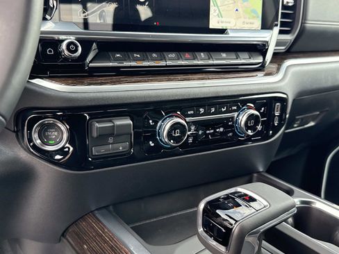 New 2026 GMC Sierra 1500 Elevation w/ Elevation Premium Package AWD/4WD image 25