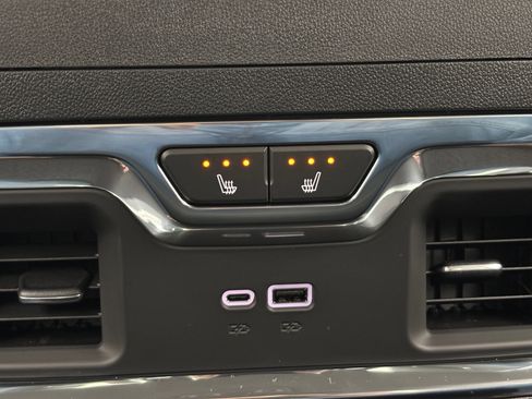 New 2026 GMC Sierra 1500 Denali AWD/4WD image 9