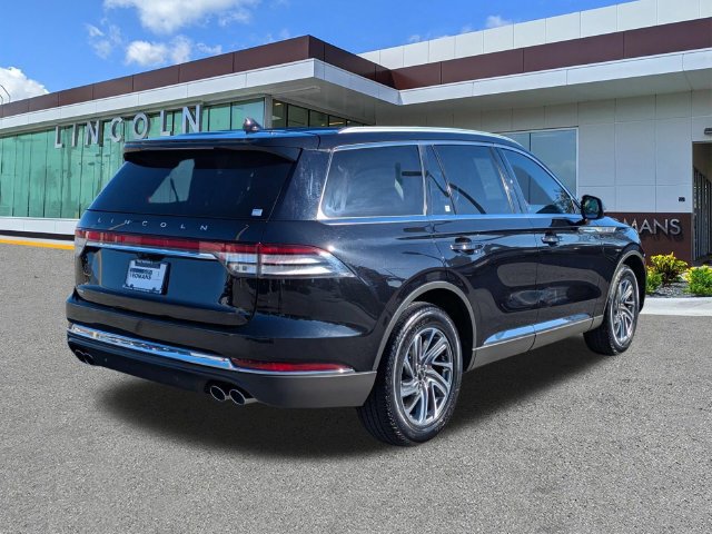 Used 2024 Lincoln Aviator AWD image 4