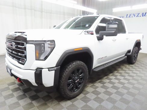 Used 2025 GMC Sierra 3500 AT4 w/ AT4 Premium Plus Package image 6