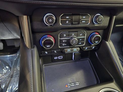 Used 2024 Chevrolet Tahoe LT AWD/4WD image 26