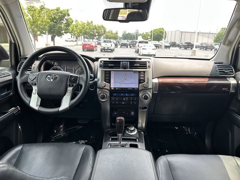 Used 2022 Toyota 4Runner Limited AWD/4WD image 59