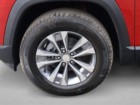 New 2026 Chevrolet Equinox LT AWD/4WD image 10