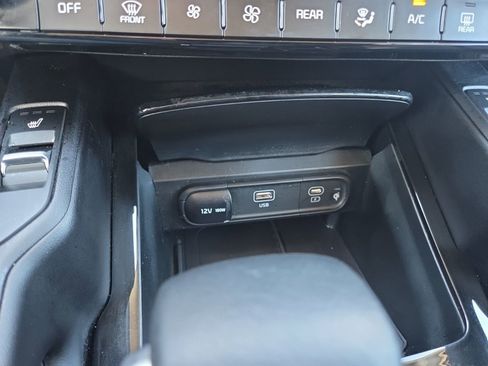 Used 2024 Kia Telluride S w/ S Sunroof Package image 14