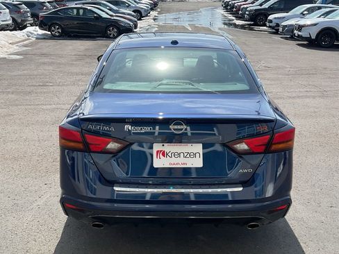 Used 2023 Nissan Altima 2.5 SR w/ SR Premium Package AWD/4WD image 6