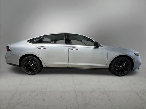 New 2025 Honda Accord SE image 7