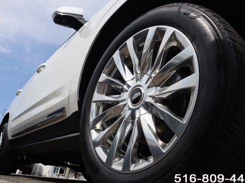 Used 2023 Cadillac Escalade Premium Luxury image 6