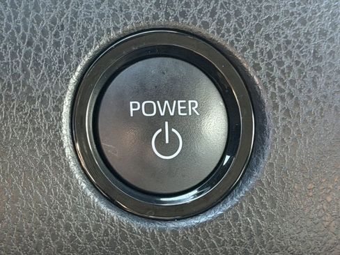 Used 2025 Toyota Camry LE FWD image 22