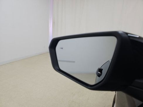 Used 2024 Chevrolet Equinox LT image 12