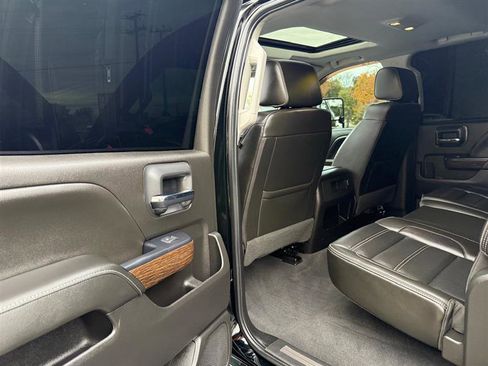 Used 2019 GMC Sierra 2500 Denali image 18