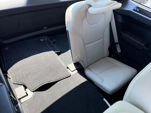 Certified 2026 Volvo XC90 B6 Ultra AWD/4WD image 12