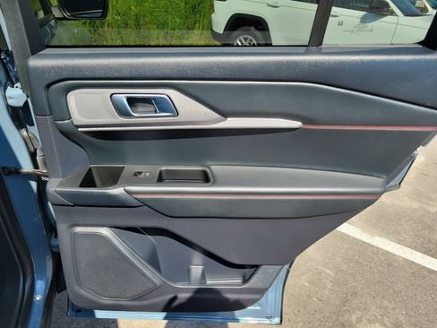 Used 2025 Ford Explorer ST-Line RWD image 38