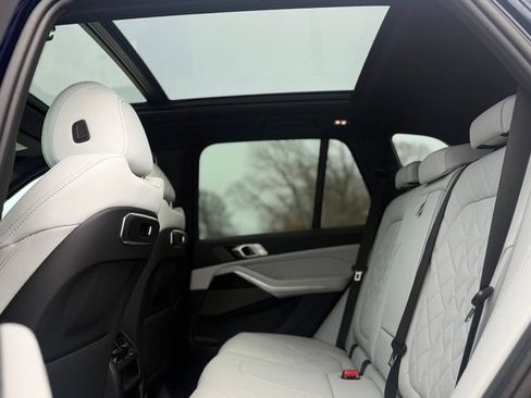 New 2026 BMW X5 xDrive40i w/ M Sport Package AWD/4WD image 22