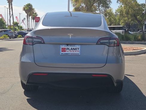Used 2025 Tesla Model Y Long Range RWD image 7