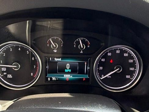 Used 2019 Buick Enclave Essence FWD image 11