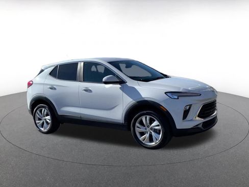 Used 2025 Buick Encore GX Preferred image 2