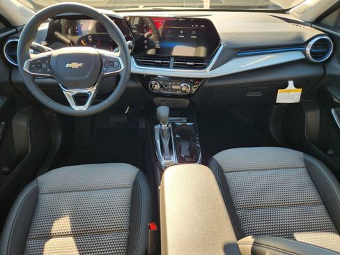 New 2026 Chevrolet Trax LT w/ Driver Confidence Package image 7