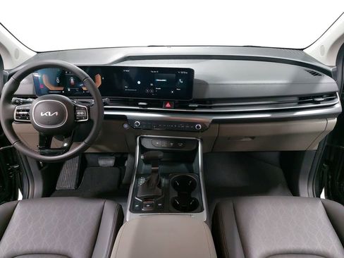 New 2026 Kia Carnival LXS image 9