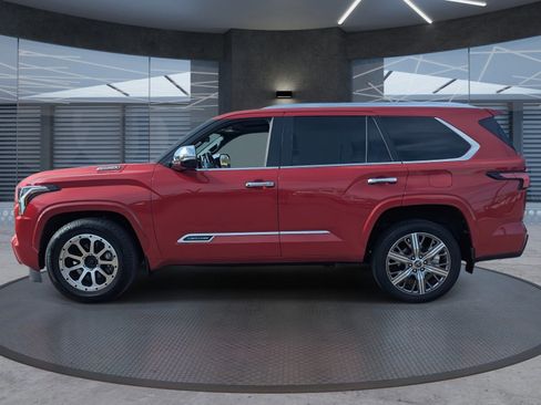 Used 2024 Toyota Sequoia Capstone image 3