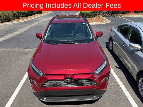 Used 2022 Toyota RAV4 Limited FWD image 7