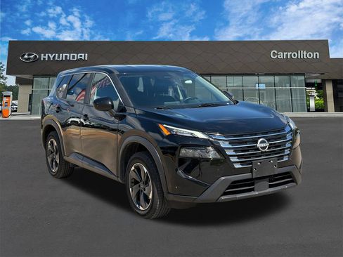 Used 2025 Nissan Rogue SV FWD image 3