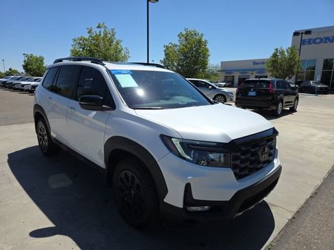 Certified 2023 Honda Passport TrailSport image 3