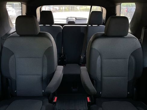 Used 2023 Chevrolet Traverse LT FWD image 40