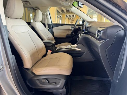 Used 2020 Ford Explorer Limited RWD image 29