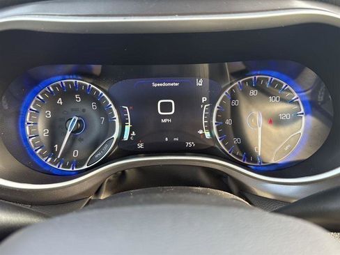 New 2026 Chrysler Pacifica Select image 18