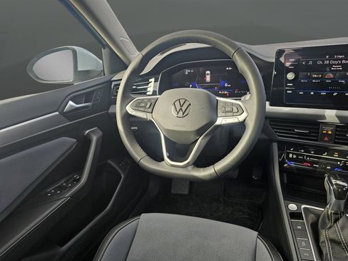 New 2026 Volkswagen Jetta SE FWD image 36