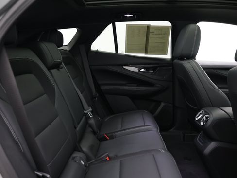Used 2024 Chevrolet Blazer EV LT AWD/4WD image 36