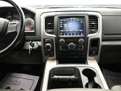 Used 2019 RAM 1500 Big Horn AWD/4WD image 17