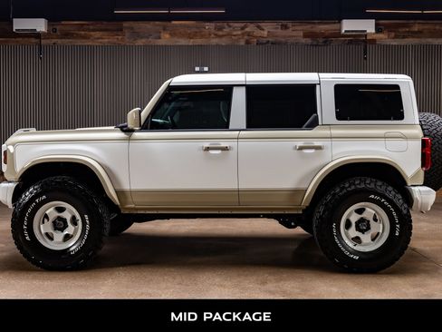 Used 2026 Ford Bronco Heritage Edition AWD/4WD image 6
