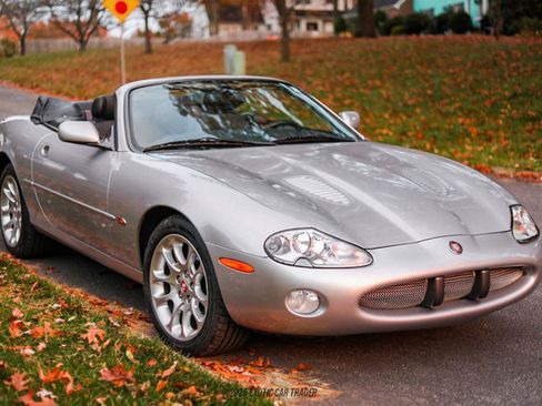 Used 2001 Jaguar XK8 Convertible image 12