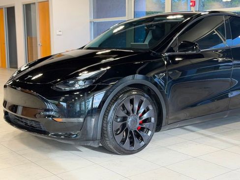 Used 2023 Tesla Model Y Performance AWD/4WD image 3