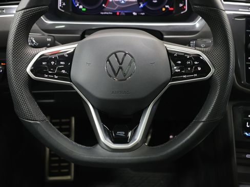 Used 2024 Volkswagen Tiguan SEL R-Line AWD/4WD image 17