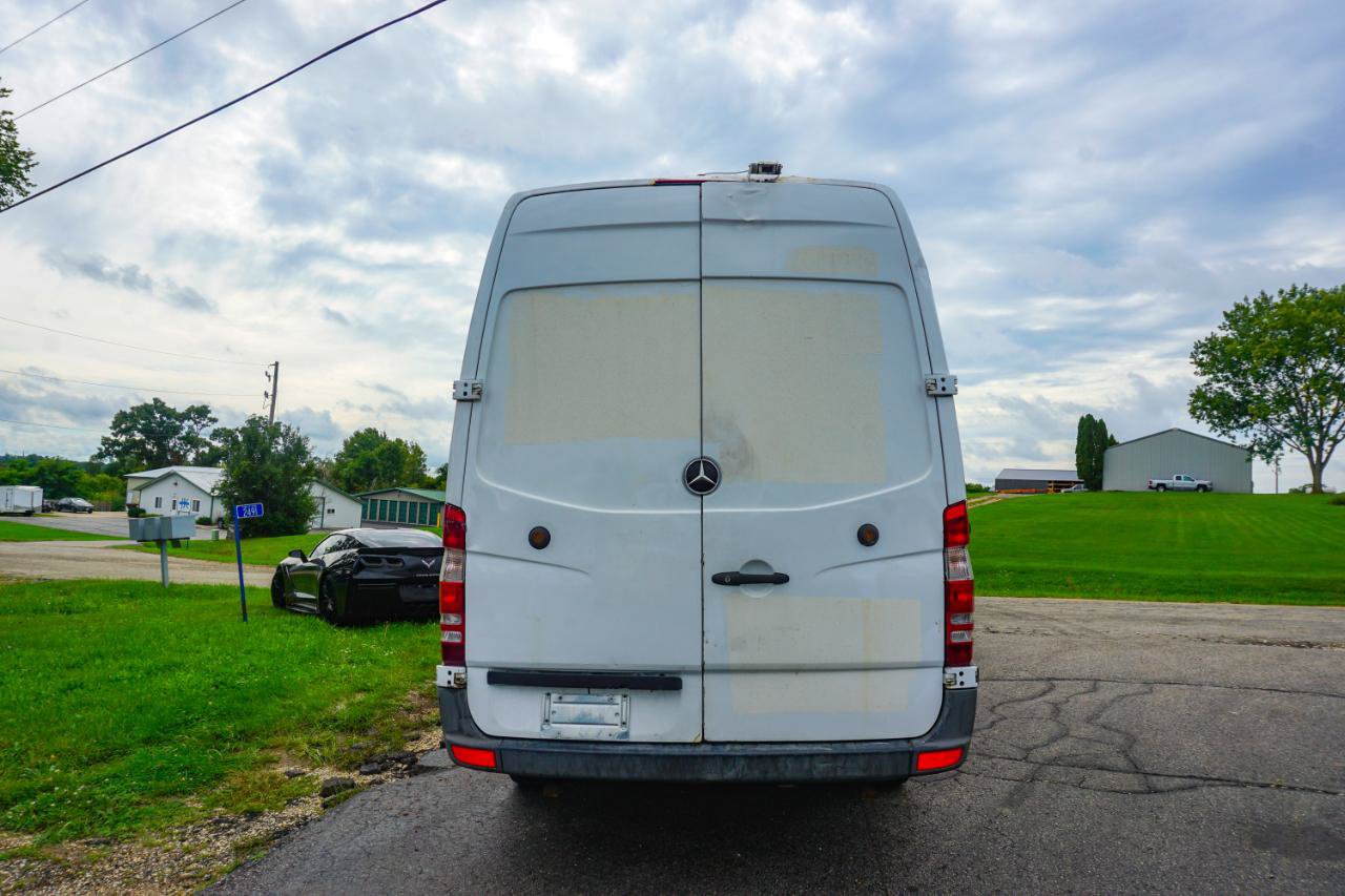 Used 2014 Mercedes-Benz Sprinter 2500 image 4