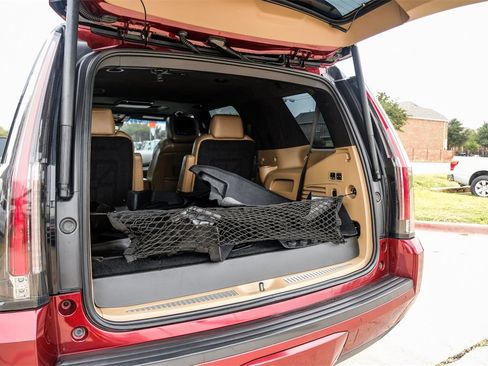 Used 2019 Cadillac Escalade Platinum image 59