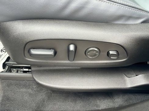 Used 2021 Buick Enclave Premium w/ Sun and Sites Package AWD/4WD image 24