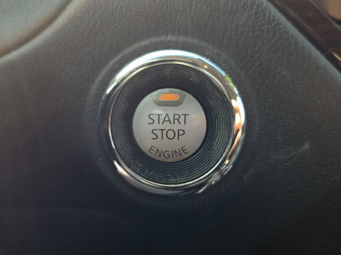 Used 2015 Nissan Pathfinder Platinum FWD image 35