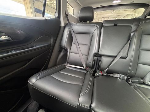 Used 2024 GMC Terrain SLT AWD/4WD image 41
