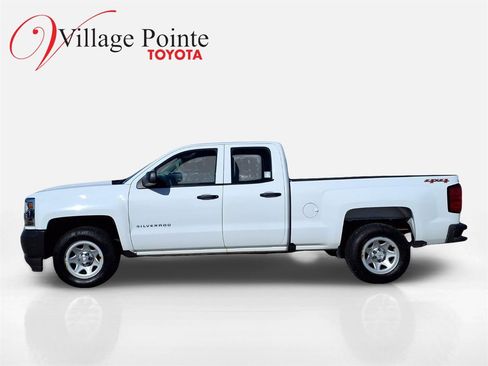Used 2017 Chevrolet Silverado 1500 W/T w/ Trailering Package image 2