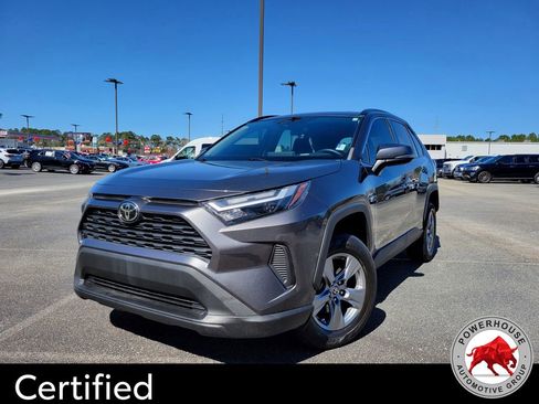Used 2022 Toyota RAV4 XLE image 1