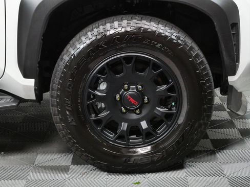 Used 2026 Toyota 4Runner TRD Off-Road Premium w/ Tow Technology Package AWD/4WD image 38