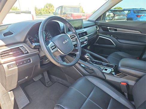Used 2022 Kia Telluride EX w/ EX Premium Package image 14