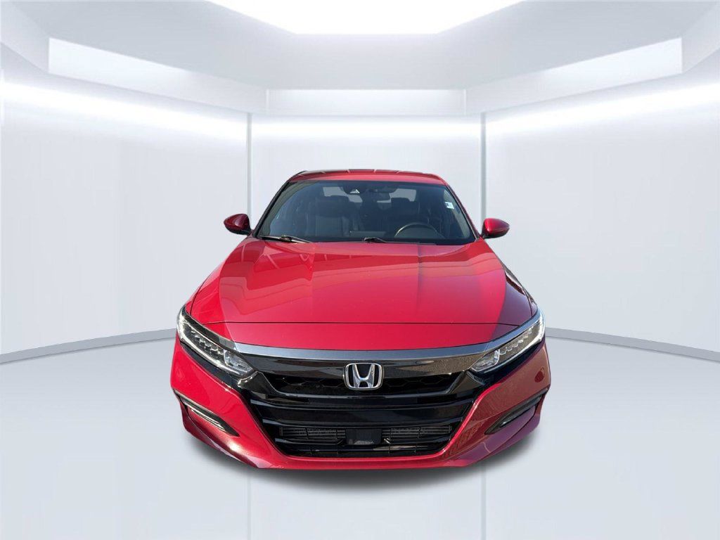 Used 2018 Honda Accord Sport image 2